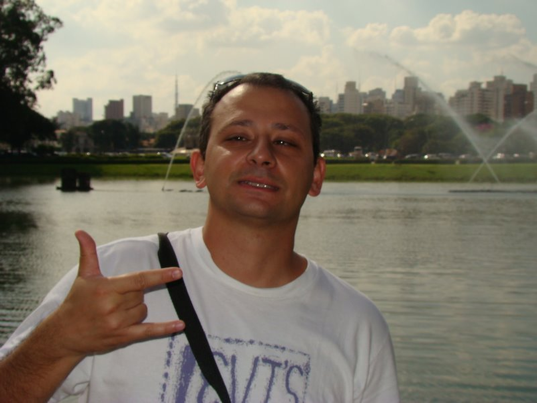 ROBERTO AKL - Foto 2