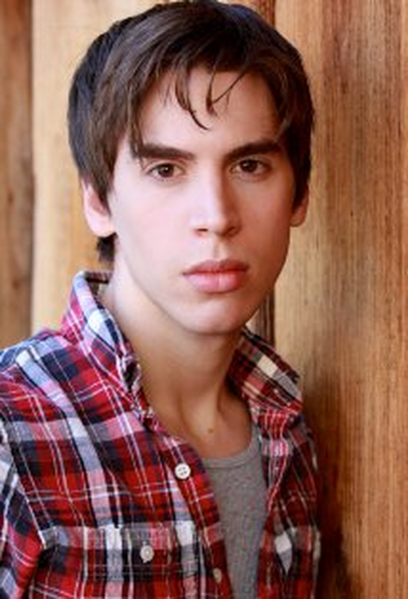 Jordan Gavaris - Foto 2