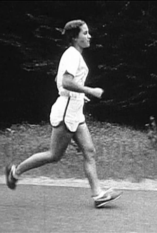 Poster 1 de Curta Julie (1980)