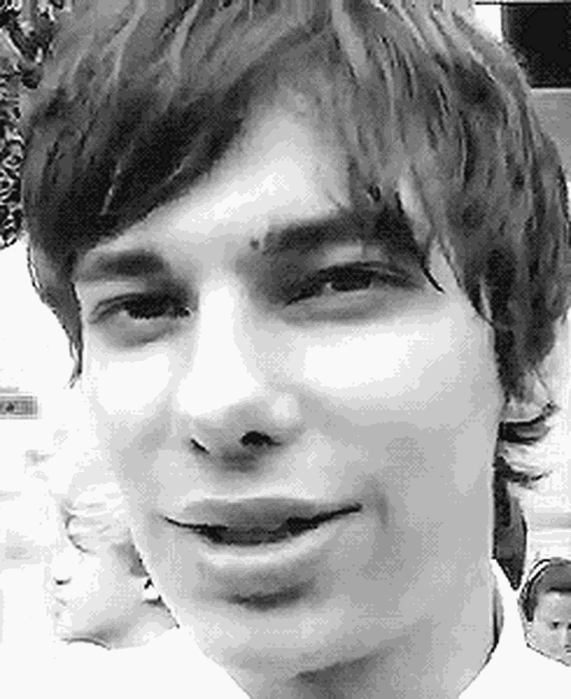 Devon Bostick - Foto 3