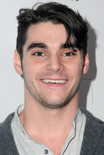 RJ Mitte - Poster 1