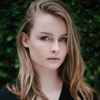 Olivia DeJonge - Foto 2
