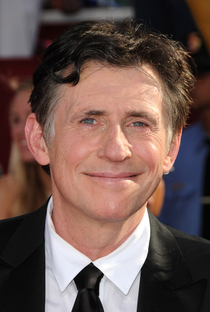 Gabriel Byrne - Poster / Capa / Cartaz - Oficial 2