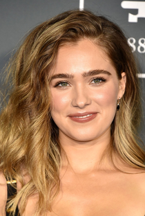 Haley Lu Richardson - Poster 1