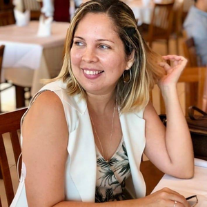 Foto de perfil de Fabíola Bessa