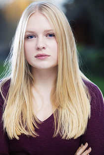 Madeleine Kelly - Poster 1