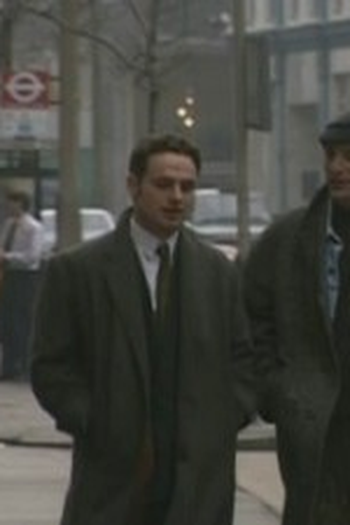 Poster de Episódio Living Dangerously (1996)