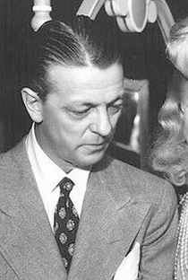 Alexander Hall (I) - Poster 1