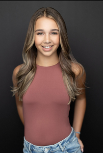 London Robertson - Poster 1