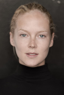 Rosy McEwen - Poster 1