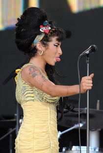 Amy Winehouse: Live at Rock in Rio Madrid 2008 - Poster / Capa / Cartaz - Oficial 1