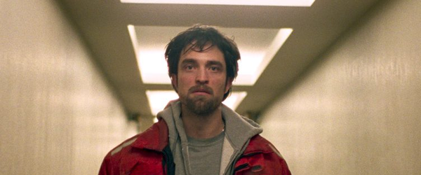 Crítica | 'Bom Comportamento': Robert Pattinson brilha em um frenético thriller de perseguição