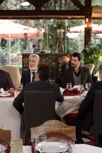 Poster de Episódio 7. Bölüm (2023)