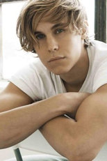 Rhys Wakefield