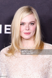 Elle Fanning - Poster 2