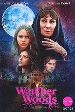 Mistério no Bosque (The Watcher in the Woods)