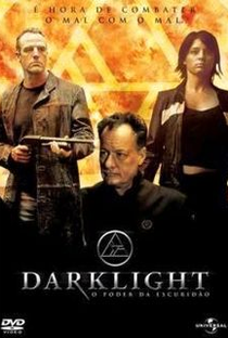 Darklight: O Poder da Escuridão - Poster / Capa / Cartaz - Oficial 1