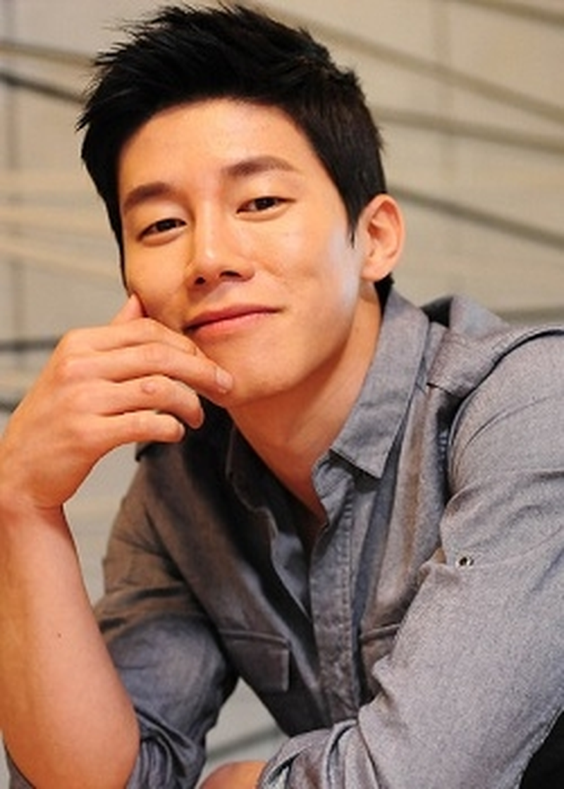 Kim Mu-Yeol - Foto 1