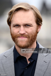 Wyatt Russell - Poster / Capa / Cartaz - Oficial 1