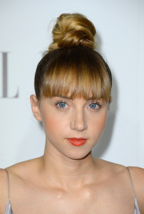 Zoe Kazan - Poster 5