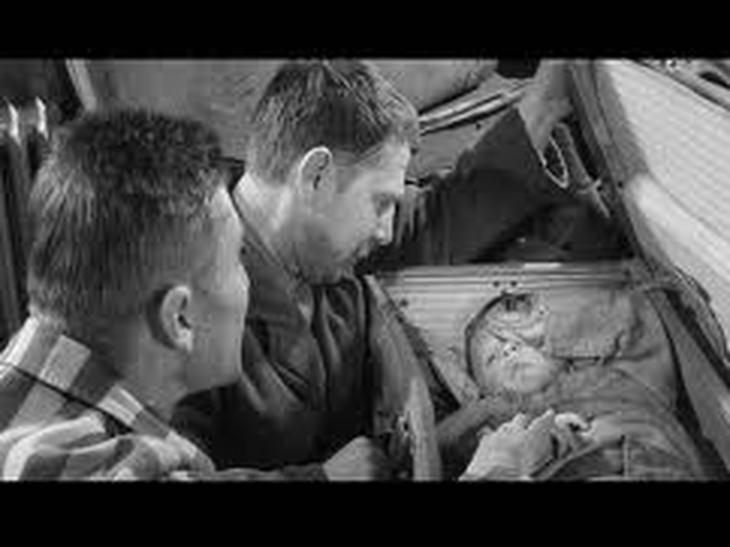 Foto 7 de Naked Among Wolves