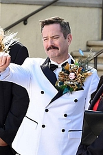 Poster de Episódio Leo Getz Hitched (2018)