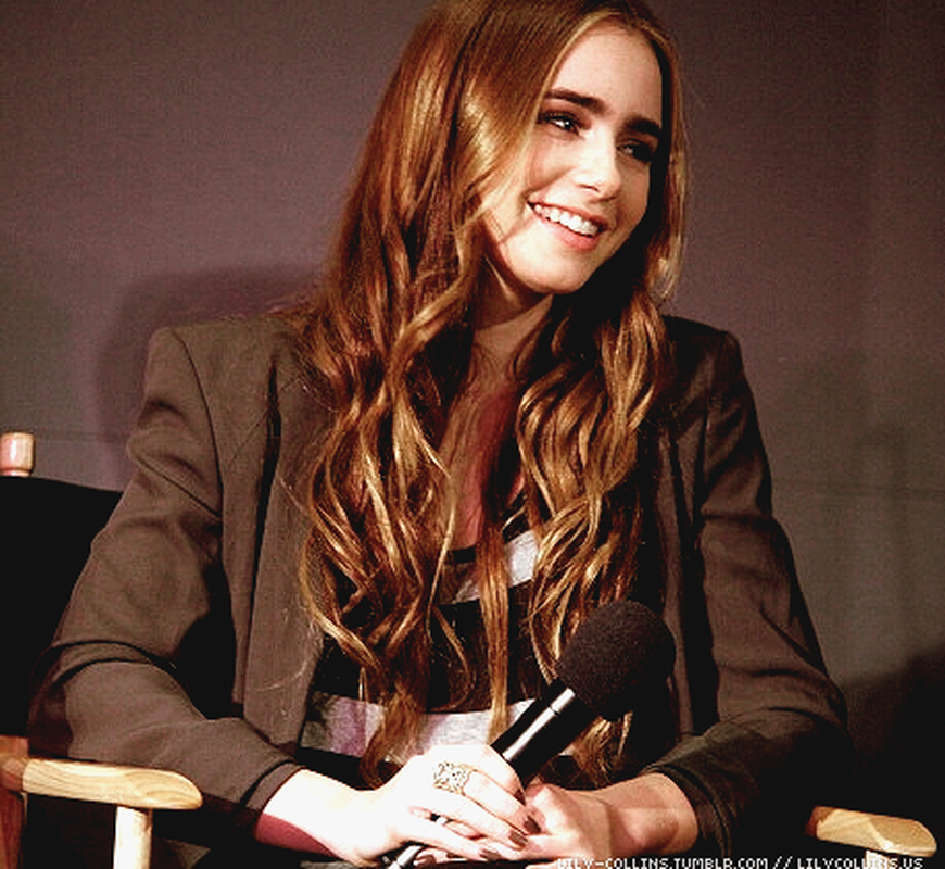 Lily Collins - Foto 14