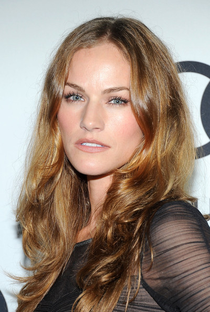 Kelly Overton (I) - Poster 3