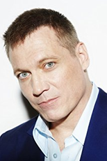 Holt McCallany