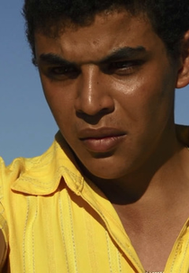 Vermelho Sobre a Grama Verde (Vermelho Sobre a Grama Verde)