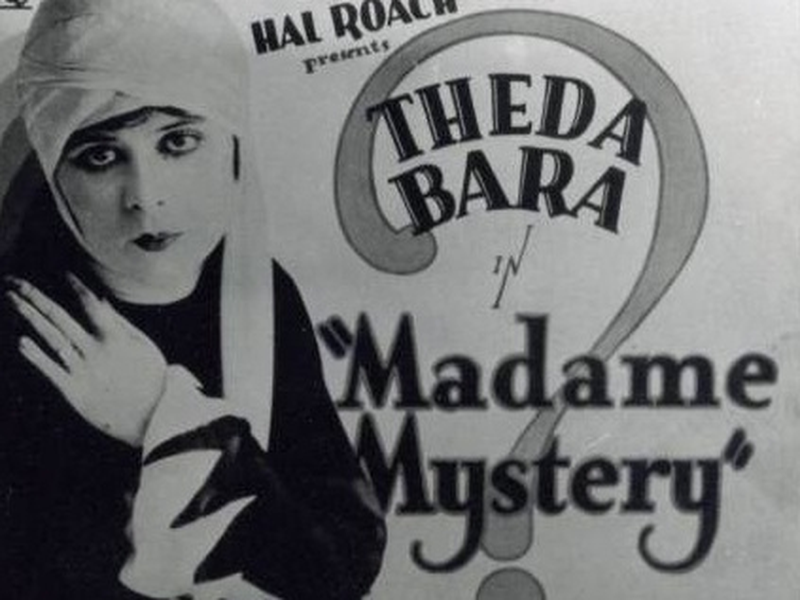 Foto 1 de Madame Mystery