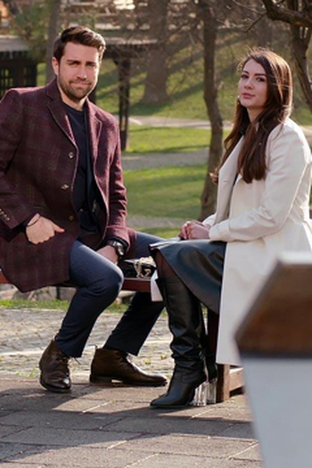 Poster de Episódio 32. Bölüm (2020)