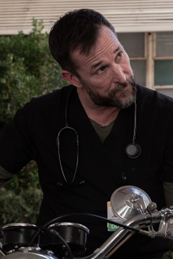 Poster de Episódio 8:00 P.M. (2026)