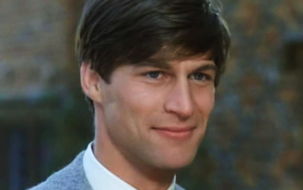Simon MacCorkindale - Foto 4