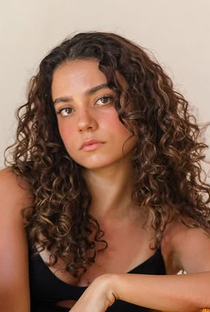 Luana Camaleão - Poster 1