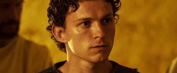 Tom Holland surpreende ao dizer que alguns de seus filmes "são uma porcaria"