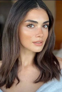 Özge Yağız - Poster 1