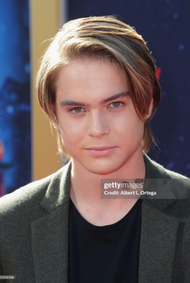 Judah Lewis - Poster 1