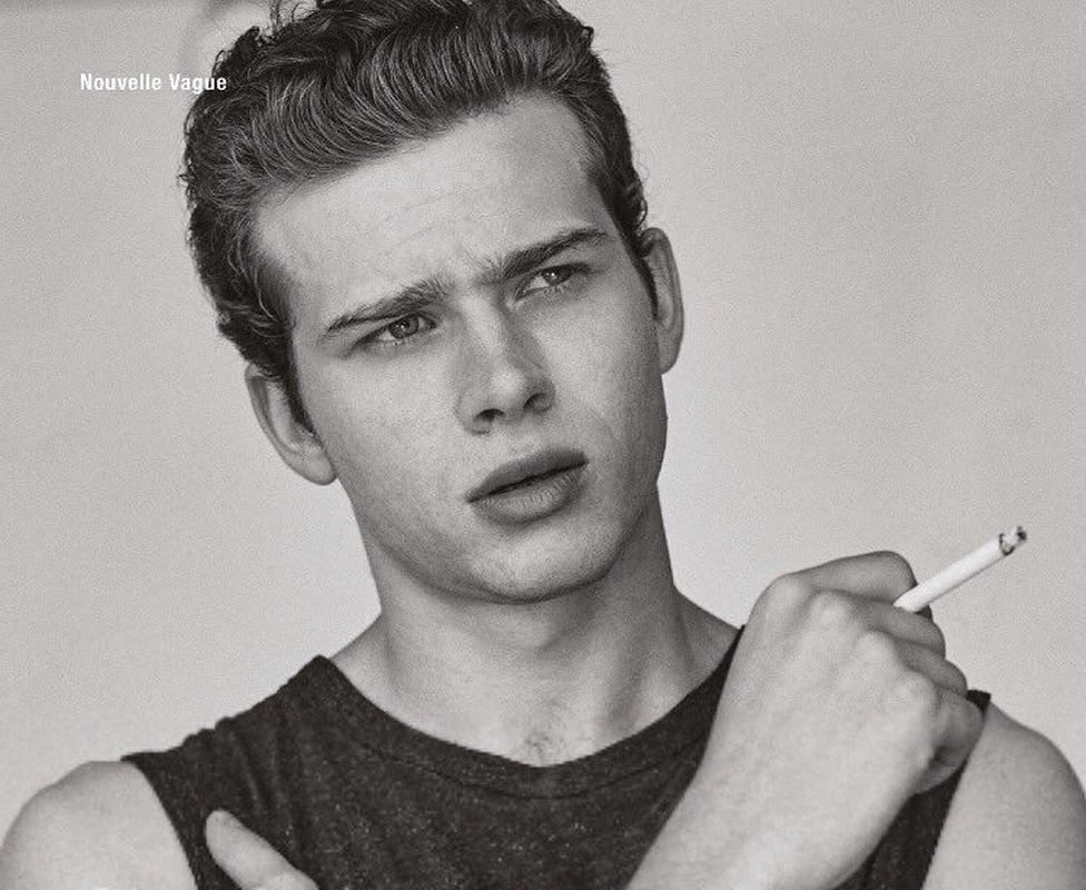 Oliver Stark - Foto 1