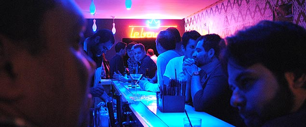 Vodca e filme "cult" são ideias centrais de bar na Barra Funda