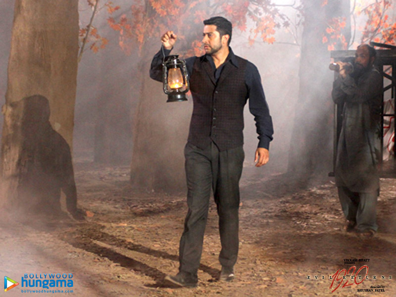 Foto 5 de 1920: Evil Returns