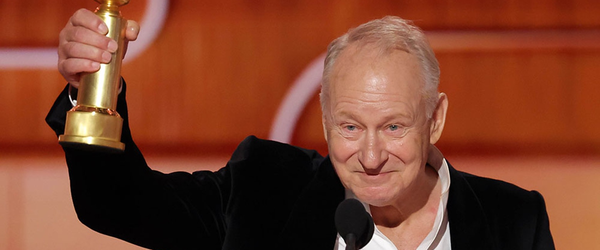 Stellan Skarsgård alfineta streamings ao defender salas de cinema no Globo de Ouro