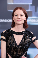 Valerie Pachner