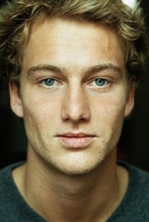 Alexander Fehling - Poster 1