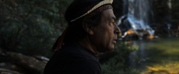 Vida e luta do escritor e líder indígena Ailton Krenak são temas de documentário