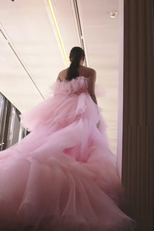 Can You Wear Haute Couture IRL? (Can You Wear Haute Couture IRL?)