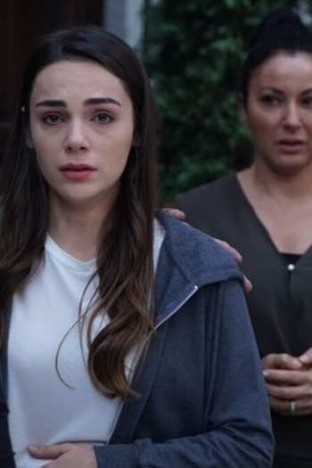 Poster de Episódio 20. Bölüm (2021)