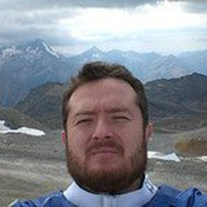 Foto de perfil de Ari Oliveira