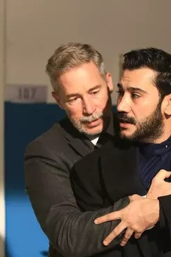 Poster de Episódio 14. Bölüm (2022)