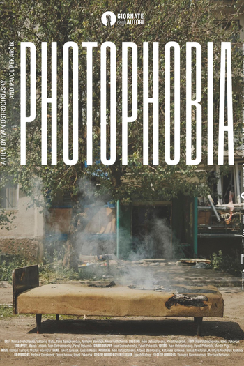 Poster de Filme Photophobia (2023)